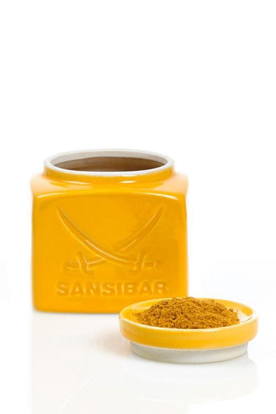 Sansibar Curry Gewürz in der Keramikdose.